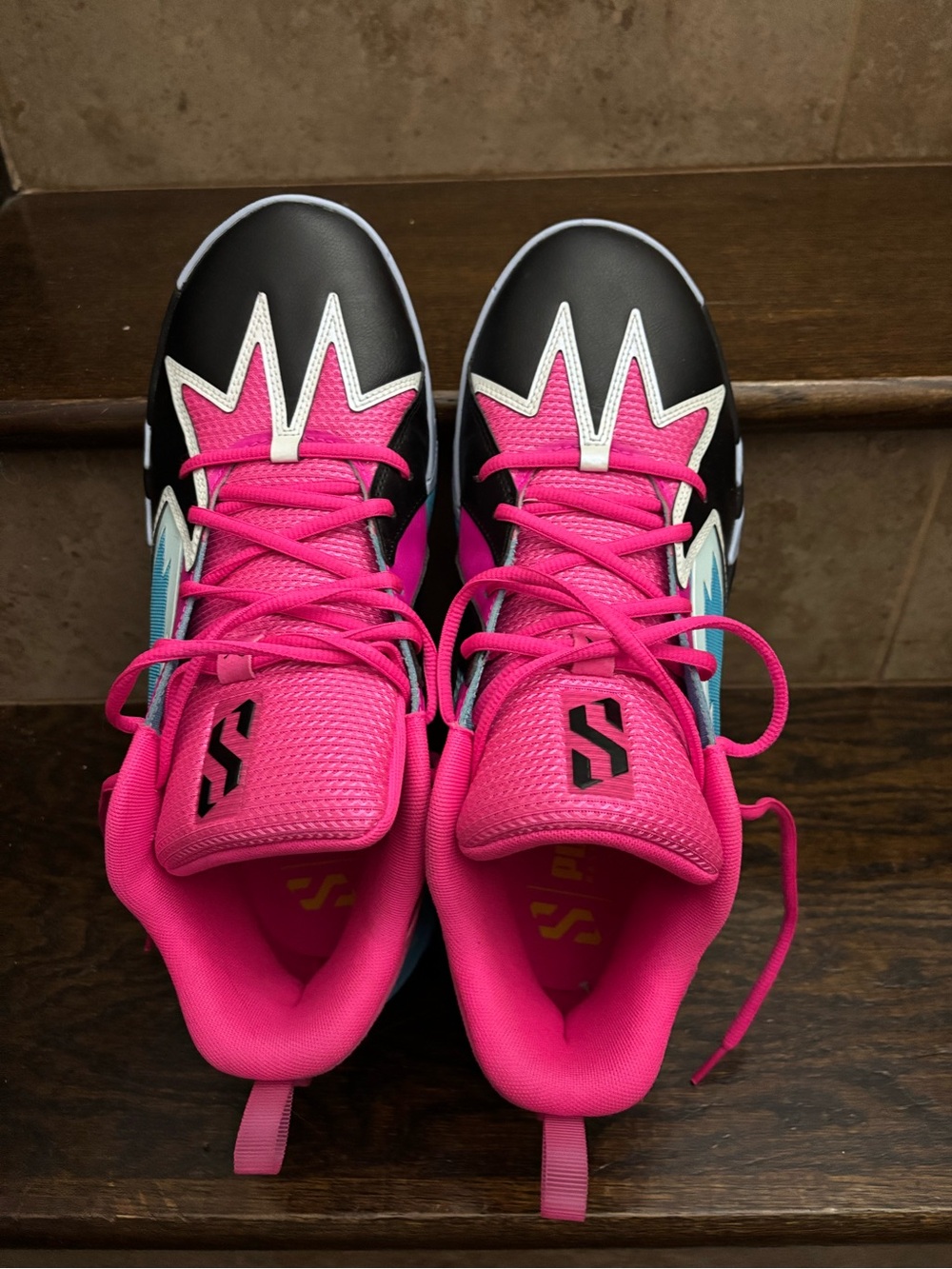 Puma scoot basketball sneakers size 12 Shoes in Hot Pink and Black.  New